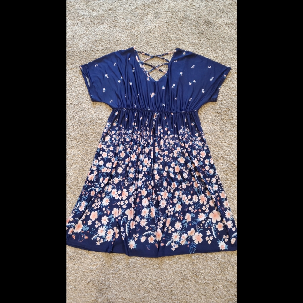 Women's Siren Lily Maternity Dress Size Large L Navy Floral Midi Summer